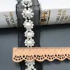 Novedad en Stock Encaje de Malla Floral Perla Negro y Blanco con Bordes Bordados para Decoración de Cuello de Ropa Hecha a Mano Accesorios