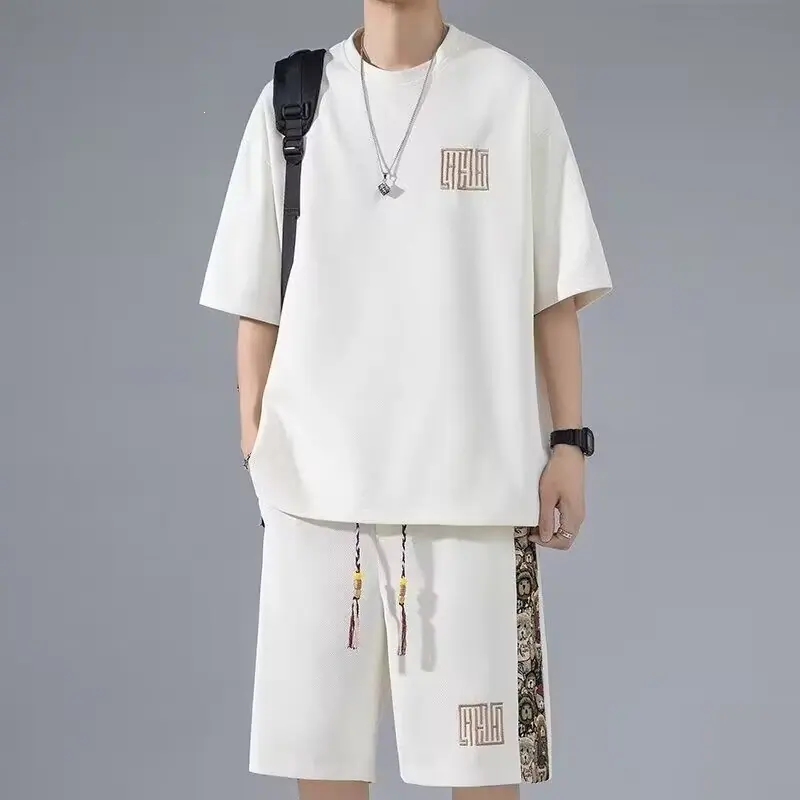 白色.jpg