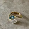 Anel de Zircônia Aberto Gota d'Água, Simples e Fashion, Luxo Leve com Toque de Alto Padrão, Anel Versátil com Design Único, Joia de Mão Exquisita de Nicho