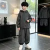 Conjunto con capucha a rayas para niño de otoño: Conjunto casual de dos piezas para niños mayores: chaqueta con cremallera suelta y pantalones cargo para la escuela