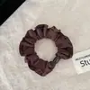 Nueva colección de principios de otoño: scrunchies retro, únicos con estampado de leopardo, borde de tela con volantes, ligas para el cabello dulces y geniales, accesorios para el cabello y adornos para la cabeza