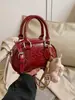 Bolsa de Boliche de Mão de Luxo para Mulheres 2026 Nova Moda Pequena Embossada Versátil Elegante Bolsa de Ombro Transversal