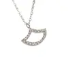 Colar de Aço Titânio com Pingente Elegante e Luxuoso em Forma de Leque Vazado Decorado com Diamantes para Mulheres, Corrente de Clavícula de Nicho de Alta Qualidade Acessório de Moda