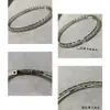 Pulseira Acolchoada Coco com Diamantes Versão Estreita Pulseira CNC Finamente Esculpida Banho de Ouro V Ouro Rosa 18K Moda Commuter Versão Alta