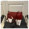Bolsa Pequeña Cuadrada Nueva de Primavera Vintage Simple Texturizada Bolso de Hombro de Moda de Nicho de Alto Valor Tendencia para Mujer