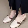 Sapatos Femininos de Salto Bloco com Solado Macio 2026 Primavera/Verão/Outono Novos Tendência Estilo Francês Couro Macio Slip-On Confortáveis Sapatos de Couro