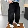 Jeans de Moda de Primavera para Niños con Pedrería 2026 Nuevos Elegantes Pantalones Curvos de Corte Holgado para Niños Pantalones de Moda para Niños Pequeños