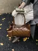 Bolso Transfronterizo para Mujer 2025 Nuevo Popular Estilo Coreano Moderno Sencillo Acolchado Gran Capacidad Portátil Bolso de Hombro Tote para Mujer