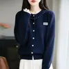 Guangzhou Treze Linhas Liquidação de Marca Moda Coreana Cardigã Tricotado de Lã com Pérolas Cor Sólida Versátil Top Feminino
