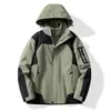 Chaqueta exterior 3 en 1 estilo Luotuo para mujer, abrigo de montañismo a prueba de viento e impermeable, ropa de trabajo para hombre al por mayor