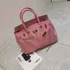 Bolsa Grande Estilo Coreano Transfronteriza Bolso Portátil de Piel Granulada Moda Nueva 2025 Bolso Kelly con Pañuelo de Seda Bolso Cruzado para Mujer Bolso de Hombro
