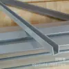 Suministro ranura de plástico PVC ranura en forma de U adecuada para tira de sellado plana de aluminio hebilla tira de sellado fábrica de extrusión calidad estable