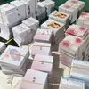 Lujo ligero estilo ins nacarado brillante tarjeta de uñas para usar en uñas pantalla de arte de uñas cartón de fondo para empaque uso al por mayor