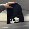 GORRO DE PUNTO BORDADO 3D KING Otoño Invierno Plegable Cálido Lana Gorro de Invierno Estilo Callejero Europeo Americano Pareja