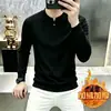 Sudadera base para hombre con forro polar y grosor adicional para otoño e invierno 2026, con bordado texturizado, corte holgado, tejido transpirable, cuello redondo y manga larga