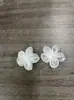 Acessórios de cabelo, brincos, broches, acessórios de vestuário DIY feitos à mão em organza de seda brilhante com flor de cinco pétalas, pequenos e frescos para primavera e verão