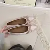 Altura Interna Sapatos de Cetim Bico Fino Calçados Femininos 2025 Nova Primavera damasco Sapatos de Festa Suaves com Saia