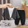 Conjunto de Ropa de Otoño para Niños 2026 Nuevo Estilo Coreano Moda Bebé Primavera y Otoño Sudadera con Capucha Cárdigan Conjunto de Tres Piezas