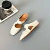 Sandálias Mules Vazadas de Moda Preguiçosa Estilo Francês para Mulheres, Sapatos de Verão Slip-On para o Trabalho com Aumento Oculto de Altura e Biqueira Fechada