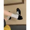 Zapatos Peludos Retro Blancos de Tacón Grueso Estilo Reina para Mujer 2025 Nuevos Versátiles de Otoño e Invierno Zapatos Mary Jane para Falda