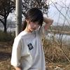 Camiseta Feminina de Algodão 210g com Bordado Padrão 210g Nova Letras Casual Solta Manga Curta Pulôver Gola Redonda Top