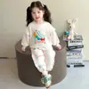 Traje Estilo Coreano para Niñas Primavera y Otoño 2025 Nuevo Sudadera de Dibujos Animados para Bebé Conjunto de Dos Piezas Holgado para Niña Pequeña