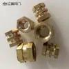 Fabricantes suministro inserciones de cobre through-hole moldeo por inyección tuercas hexagonales piezas empotradas de cobre moleteadas personalización no estándar
