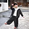 Conjunto de Ropa de Otoño para Niños Estilo Urbano Ropa Deportiva Infantil Nuevas Llegadas Primavera/Otoño 2026 Conjunto de Dos Piezas de Otoño para Niños Grandes Chico Moderno