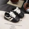 Zapatillas de entrenamiento alemanas para niños 2026 primavera y otoño nueva versión coreana zapatillas casuales retro para niñas zapatillas deportivas vintage para correr para niños
