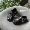 Sapatos de Couro Elegantes com Bolinhas e Laço Estilo Coreano para Crianças - Nova Coleção Outono 2026