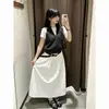 Conjunto de tres piezas para mujer estilo academia coreano simple blanco: top sin mangas halter y falda ajustada a la cintura de moda