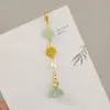 Broche Estilo Antigo Qipao com Trevo de Quatro Folhas e Vagem de Lótus, Pingente de Borla Retrô, Acessório Hanfu, Ornamento para Pendurar no Peito para Mulheres