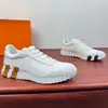 25 Sapatos Biscuit Retro Marca H Outono-Inverno com Sola Serrilhada, Leves de Cadarço Masculinos Esportivos Casuais Tendência