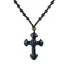 Collar con colgante de cruz de cuentas negras para hombre, collar con tótem de patrón dorado de moda, accesorio de lujo ligero de alta gama para mujer