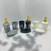Preto, Branco e Cinza Redondo Quadrado Cor Sólida Frasco de Loção Caixa de Sabonete Copo de Boca Cabeça de Bomba Dourada e Prateada Sub-frasco de Shampoo Gel de Banho