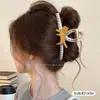 Pinza para el pelo grande y moderna para mujer, elegante y sofisticada, pinza para el pelo exquisita, pinza de tiburón simple para primavera-verano