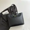 Comercio Exterior Transfronterizo Europeo y Americano Elegante Bolso de Mano al Hombro Personalidad 2026 Nuevo Gran Capacidad Moda Casual Simple Bolso Cubo