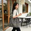 Bolso de Hombro con Estampado de Leopardo y Estrellas de Gran Capacidad Nuevo Bolso de Hombro de Moda de Gama Alta para Mujer Bolso de Viaje para Estudiante Universitario