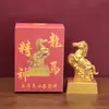 Adorno Personalizado de Caballo Dorado Estilo Chino Nuevo Éxito a Caballo Artesanía para Escritorio Regalo de Inauguración Caballo Saltando Dragón Volando