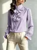 Camisa vintage con cuello alto fruncido, tela texturizada plisada, exquisita tapeta de botones, mangas largas holgadas