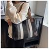 Atacado de fábrica nova bolsa feminina moda listrada contraste lona portátil bolsa de ombro grande capacidade casual bolsa mensageiro feminina