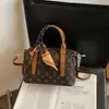 Bolsa de Mão Floral Retro de Alta Qualidade Transfronteiriça Feminina 2026 Nova Pequena de Nicho Versátil Bolsa Almofada Bolsa de Ombro Único Transversal