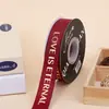 Amor Fita com Flores de Rosca Inglesa Carimbada a Ouro Embalagem Fita de Cetim Fita para Florista Materiais de Embalagem de Seda Atacado