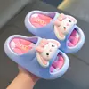 Venta al por mayor de fábrica Personalizadas Chanclas de Verano para Niñas Princesa Dibujos Animados Antideslizantes Baño Bañera Lindas de Suela Suave Chanclas Infantiles