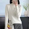 Camiseta base de punto de manga larga con cuello semi-alto estilo francés para mujer, adecuada para otoño e invierno, para llevar debajo de un traje, top ajustado, color liso, suéter suave y acogedor