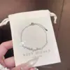 Pulsera brillante con incrustaciones de diamantes con diseño de princesa huyendo, con un lazo en forma de corazón, un estilo dulce y lujoso, y una estética única y de alta gama - venta al por mayor desde la fábrica