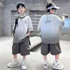 Roupa de Verão para Meninos 2026 Nova Roupa Esportiva de Verão para Crianças Maiores e Meninos, Manga Curta, Estilosa e Moderna