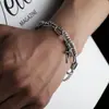 Pulsera para Mujer con Cruz Incrustada de Diamantes, Acero de Titanio, No se Desvanece, Sensación de Alta Gama, Accesorio Versátil, Nuevo Estilo de Moda, Joyería Minimalista de Nicho