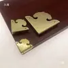 Protetores de Canto de Bronze Antigo Bordas de Caixa de Madeira de Cânfora Protetores de Canto de Cobre Ferragens para Móveis Chineses Flor de Canto Três Lados Peça de Canto de Nuvem Auspiciosa