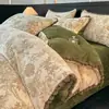 Juego de cuatro piezas de terciopelo tallado tridimensional de leche, funda nórdica y juego de sábanas de pelo de conejo engrosado para invierno, adecuado para dormitorios de estudiantes